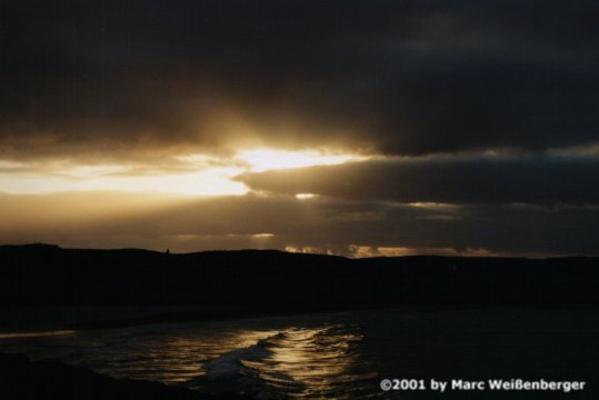 Sonnenuntergang über dem Meer, Connemara, Co. Galw